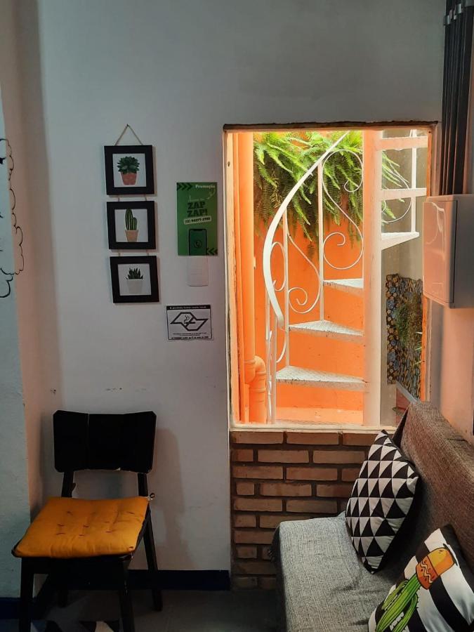 Vilarejo Hostel Pinheiros Guest House Сан-Пауло Экстерьер фото